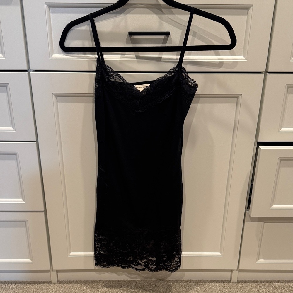 Zenana Outfitters Black Long Lace Cami